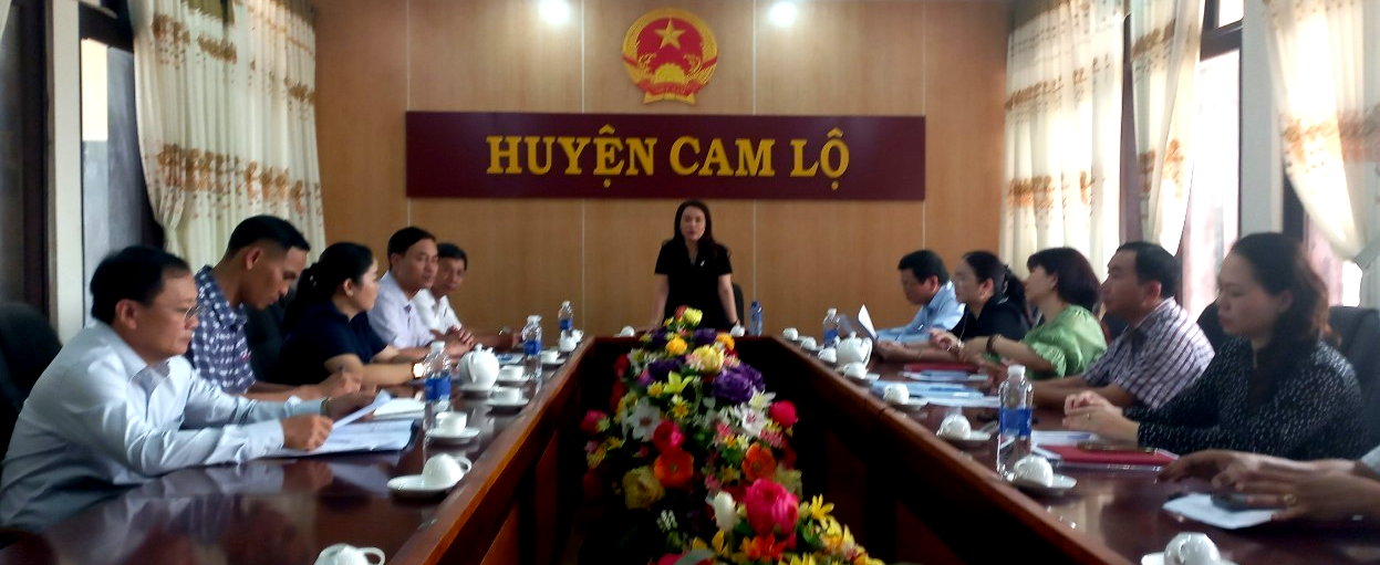 Ban Văn hóa - Xã hội giám sát tại UBND huyện Cam Lộ